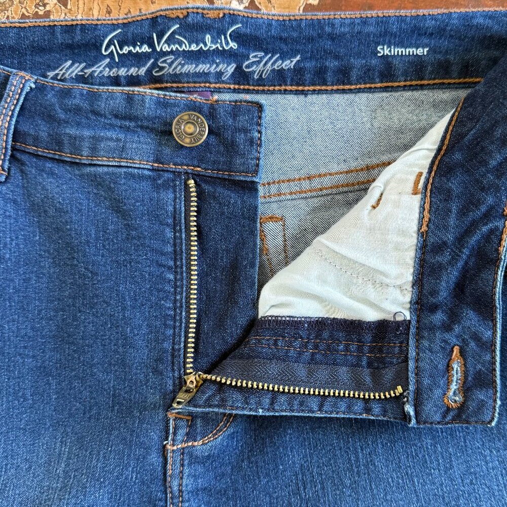 Gloria Vanderbilt Cleo All American Slimming Effect Denim Skimmer Capris Size 12 - Picture 6 of 9